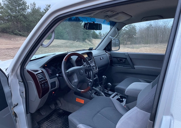 Mitsubishi Pajero cena 36900 przebieg: 216000, rok produkcji 2002 z Gniezno małe 379
